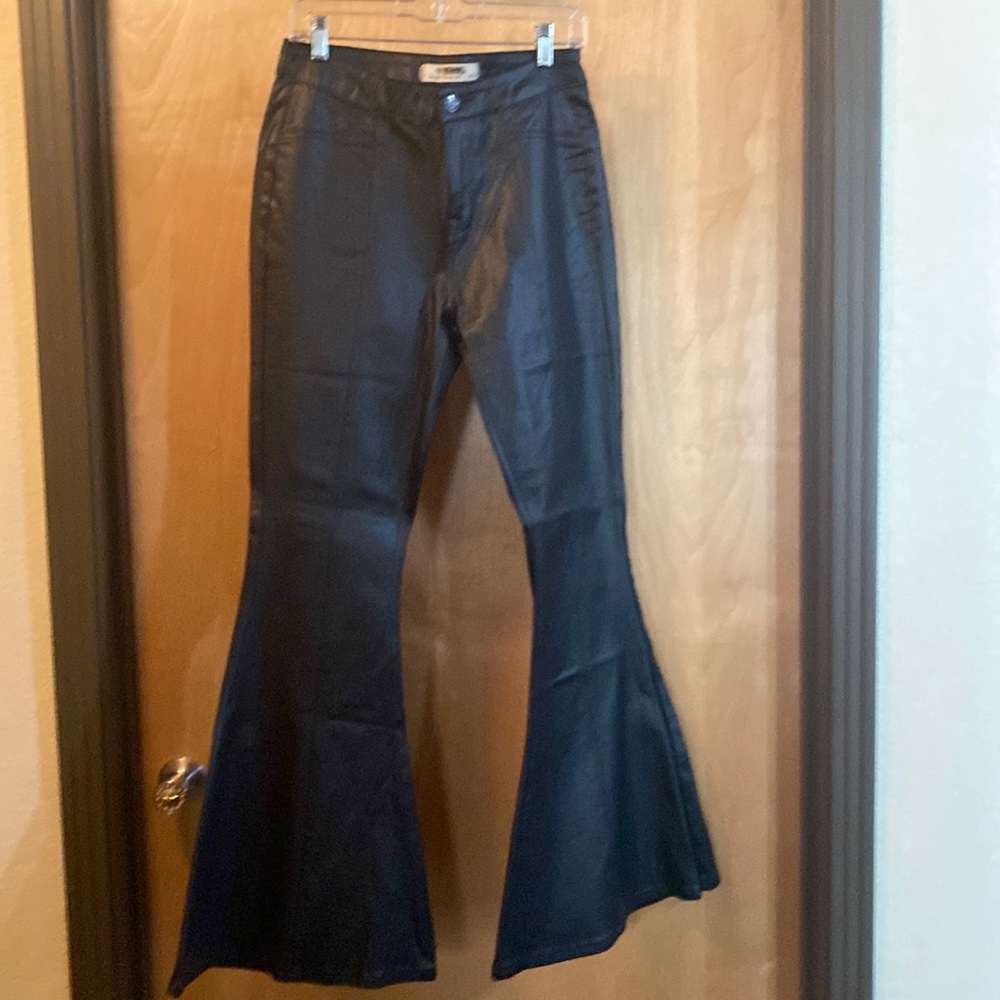 ROCK&ROLL Denim Bargain Button Bell; Black Faux Leather; Size 28x34